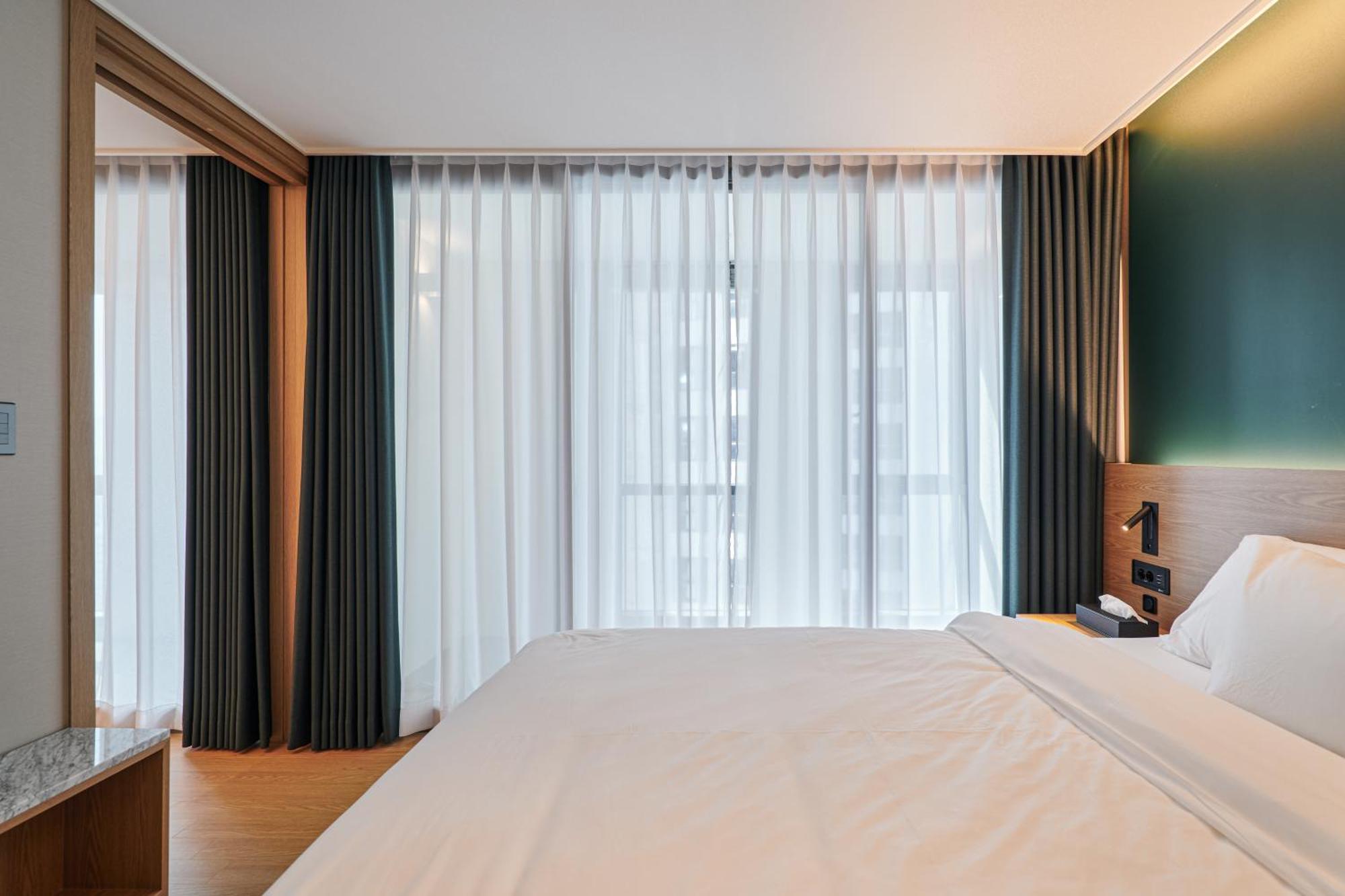Sienna Ambassador Residence Busan Ngoại thất bức ảnh